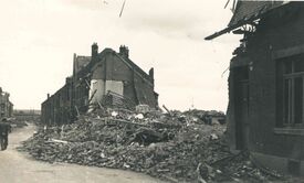 Maisons détruites par le bombardement rue Alexis Cuvellier