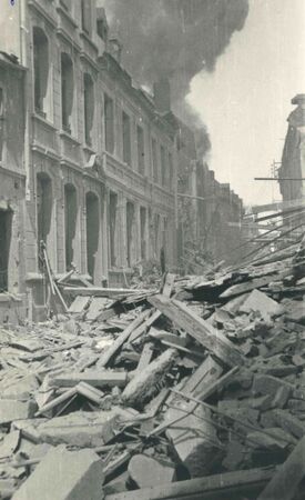 Maisons détruites par le bombardement Grande Rue Aubenche